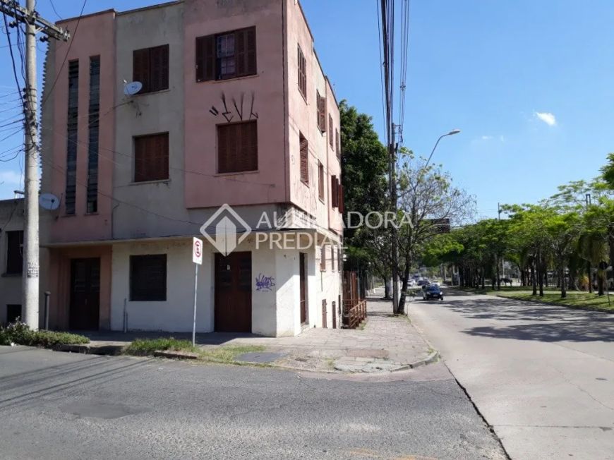 PRÉDIO COM 5 APARTAMENTOS NA RUA JACOOB VONTOBEL