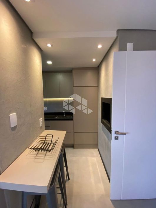 Apartamentos 2 dormitórios, sacada, piscina, no bairro Menino Deus