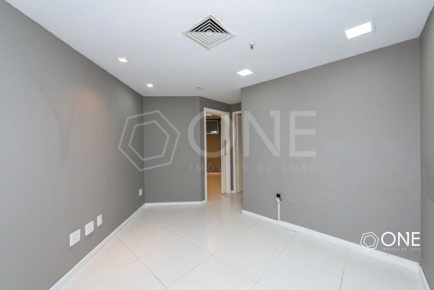 Sala comercial, 83 m2 no bairro Moinhos de Vento