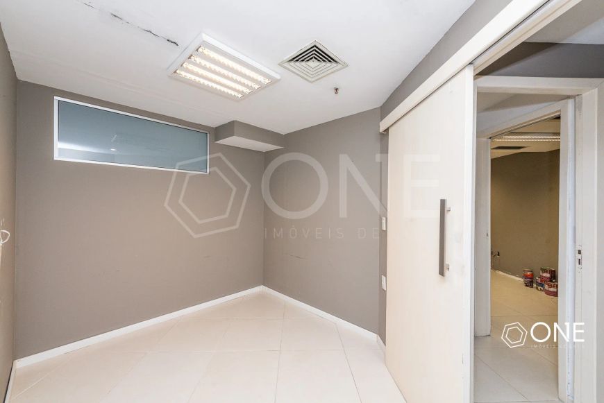 Sala comercial, 83 m2 no bairro Moinhos de Vento