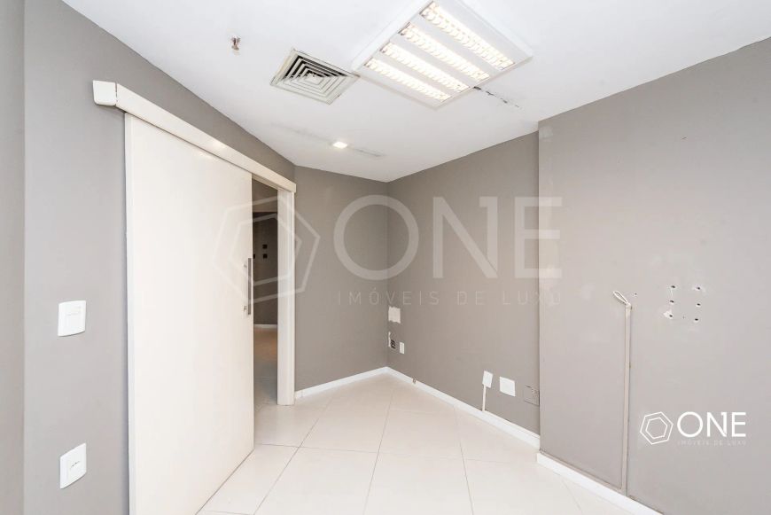 Sala comercial, 83 m2 no bairro Moinhos de Vento
