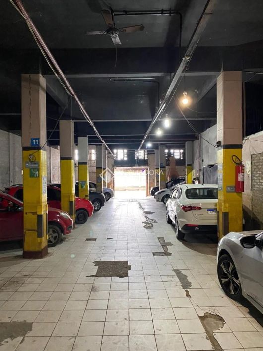 Imóvel para venda tem 1611 metros quadrados com 40 quartos em Centro Histórico - Porto Alegre - RS