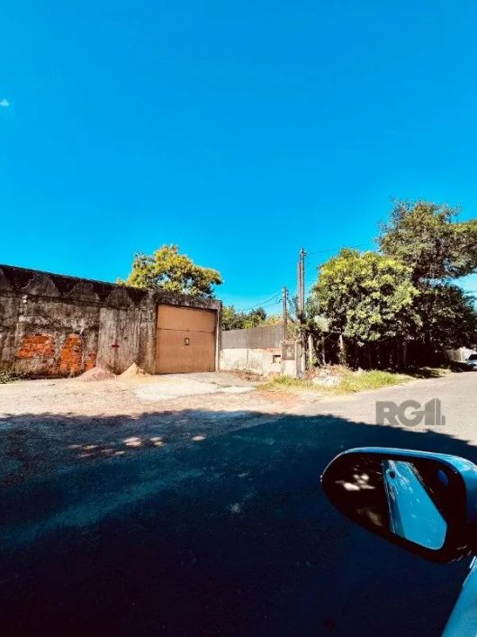 na rua Francisco Silveira Dias Filhoexcelente terreno com 1.875 m2. podendo ampliar com o vizinho pa
