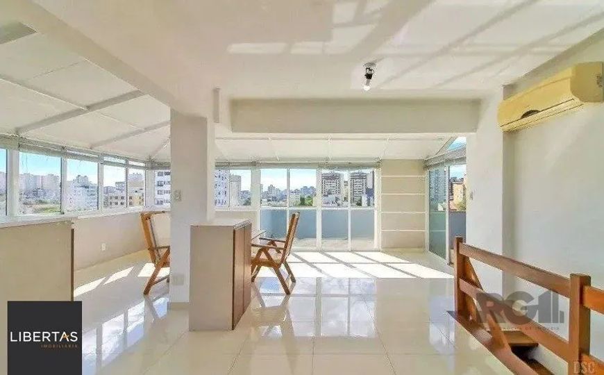 Cobertura 2 dormitórios à venda Jardim Botânico Porto Alegre/RS