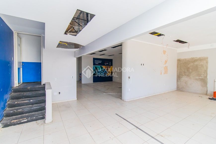 PRÉDIO COMERCIAL DESOCUPADO C/ 980M2 PRIVATIVOS + 20 VAGAS