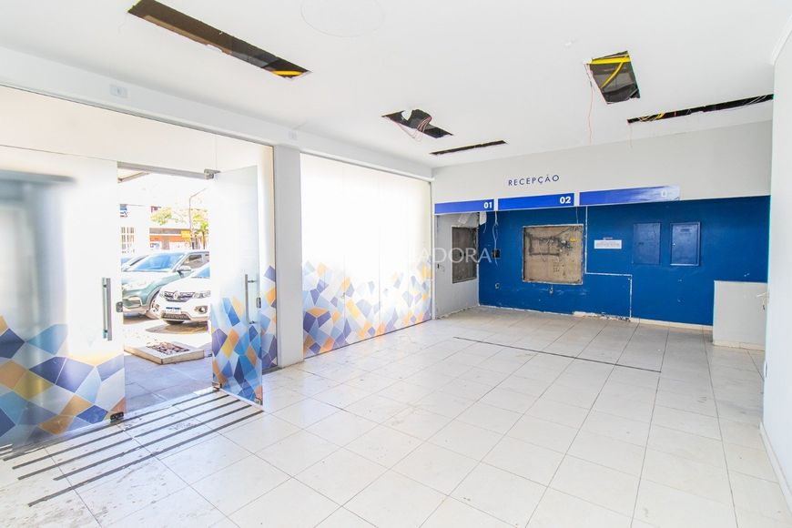 PRÉDIO COMERCIAL DESOCUPADO C/ 980M2 PRIVATIVOS + 20 VAGAS