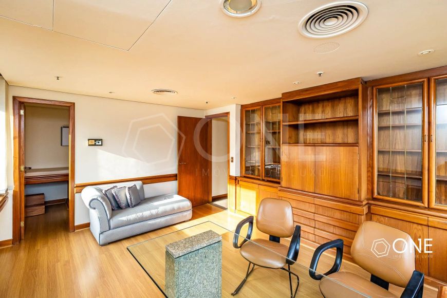 Sala comercial com 2 consultórios no bairro Moinhos de Vento