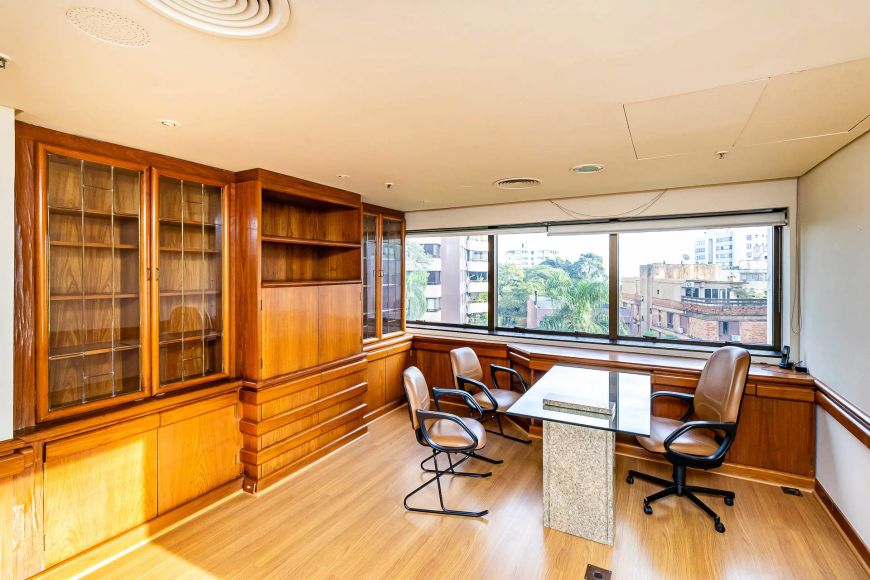 Sala comercial com 2 consultórios no bairro Moinhos de Vento