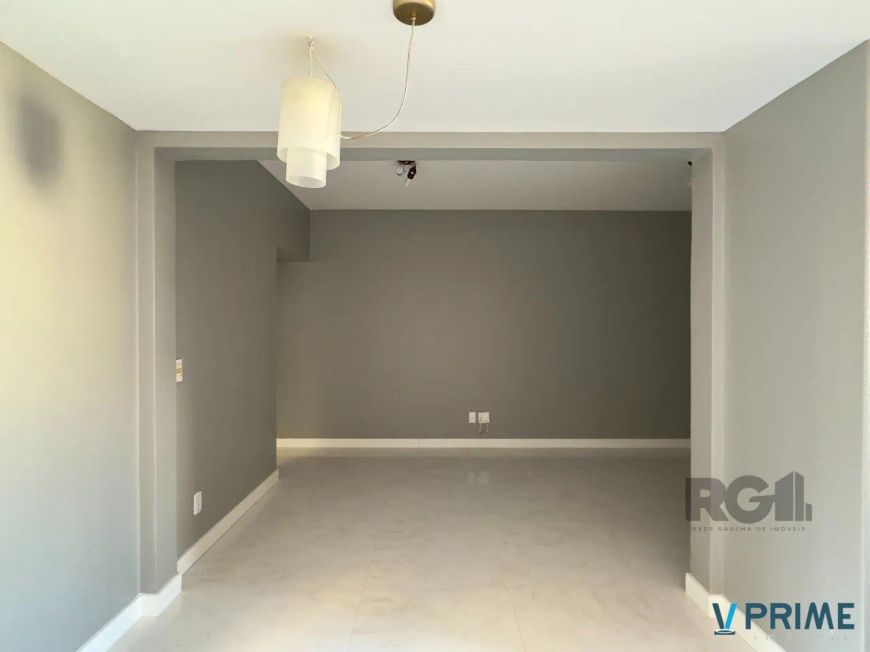 APARTAMENTO GARDEN, 2 DORMITÓRIOS E 1 VAGA DE GARAGEM COM ÓTIMA LOCALIZAÇÃO NO M