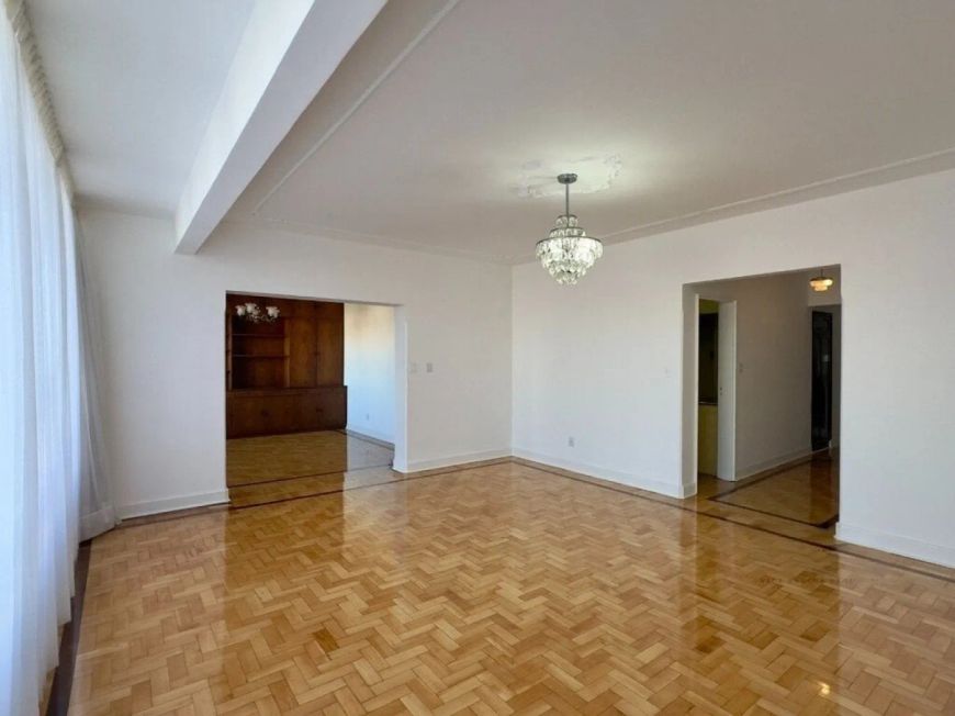 Apartamento de 3 dormitórios no Centro Histórico