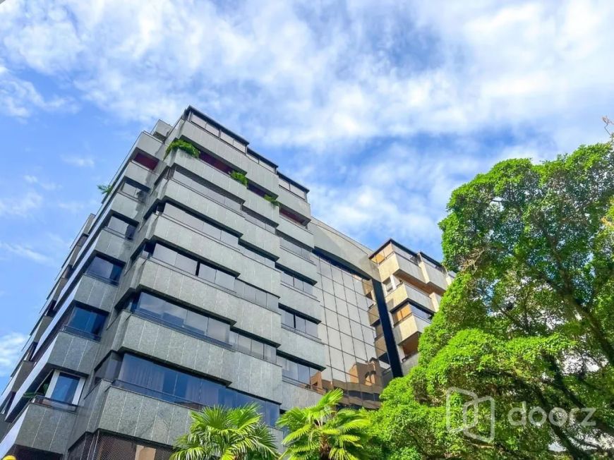 Imóvel na Engenheiro Álvaro Nunes Pereira com 3 dormitórios e 268.17m²