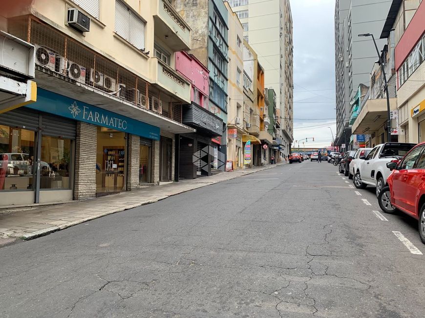 Crédito Real vende loja comercial com 509,46 m2 no bairro Centro Histórico, Porto Alegre - RS.