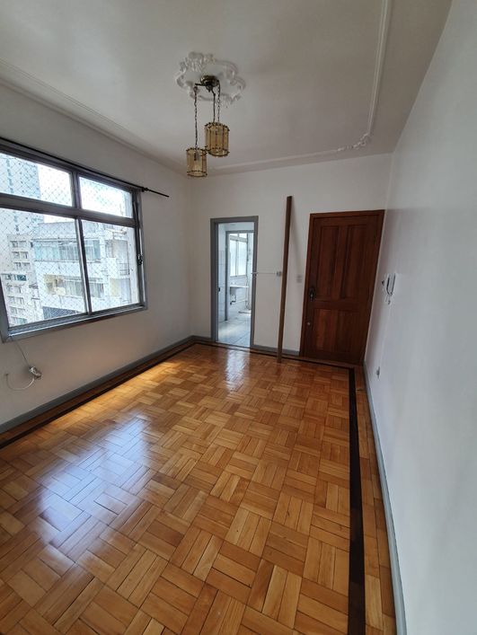 1 DORMITÓRIO COM ELEVADOR- SEMI MOBILIADO Próximo a UFRGS e SANTA CASA. Centro histórico