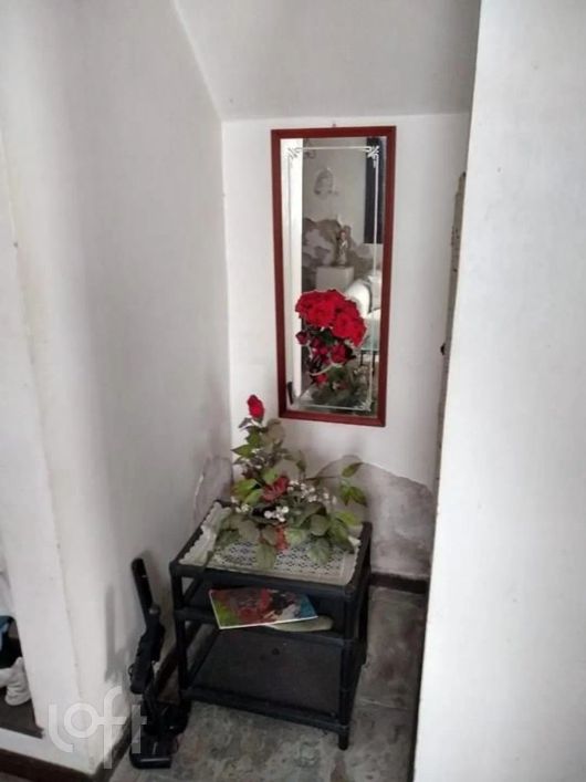 Casa à venda em Floresta com 226 m², 3 quartos, 1 suíte, 2 vagas