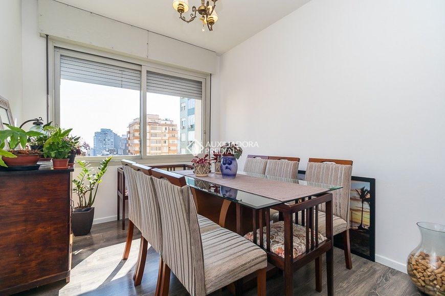 Apartamento com 2 quartos à venda no bairro Centro Historico Porto Alegre