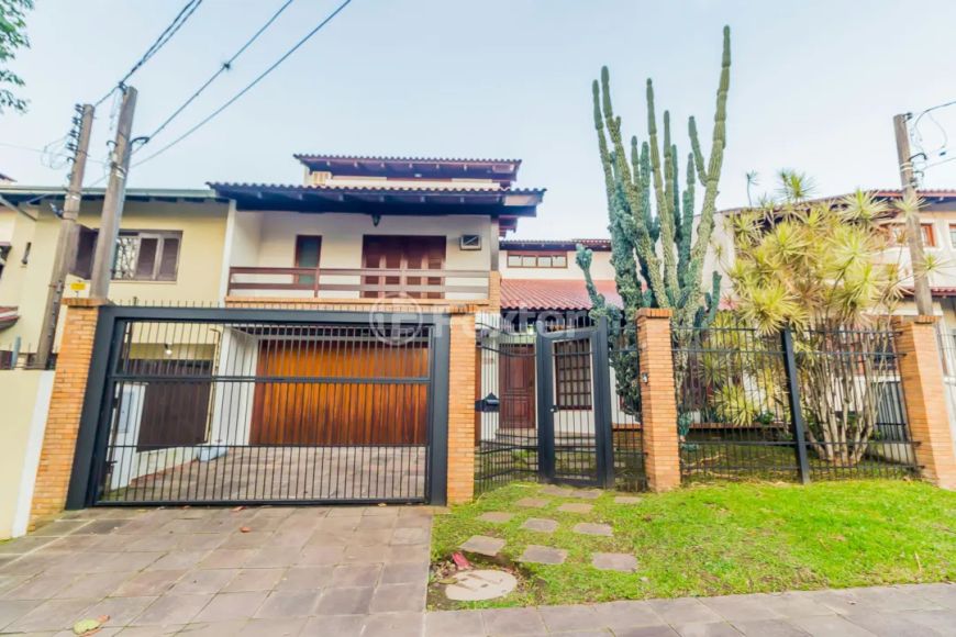 Casa à venda Rua Henrique Scliar, Jardim Itu - Porto Alegre