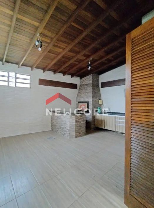 Casa de condomínio em Avenida Edgar Pires de Castro - Chapéu do Sol - Porto Alegre/RS