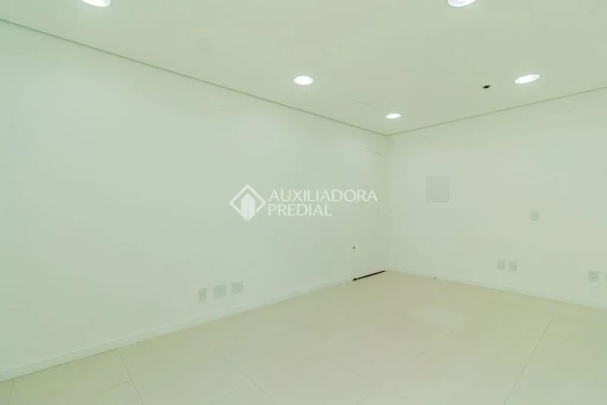 Na Rua: Almirante Barroso, excelente Conjunto Comercial.