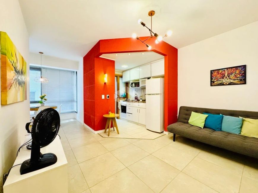 Apartamento 1 dormitório, 1 suíte e 1 vaga, Menino Deus, Porto Alegre.