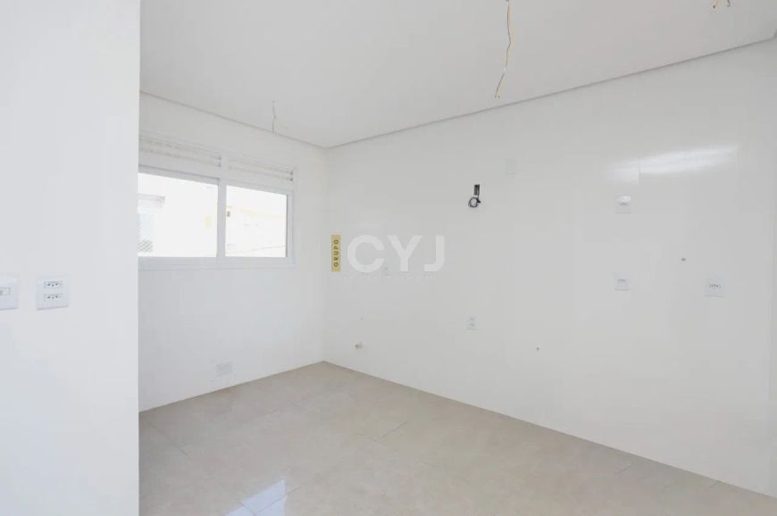 Excelente cobertura com 3 quartos sendo 1 suíte com sacada no bairro Jardim Itu.