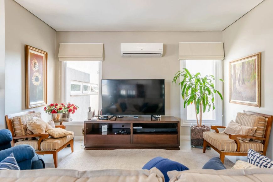 Clinica com 6 salas + apartamento com 2 suites