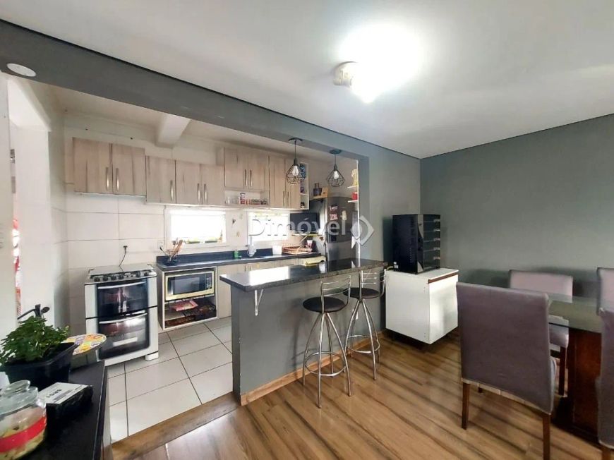 VENDA, CASA com 191.65m², 3 dormitório(s), 4 vaga(s). Camaquã, Porto Alegre.