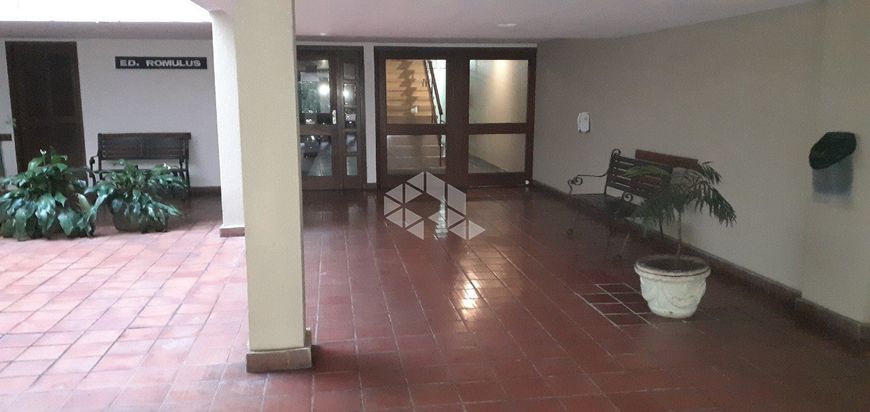 Apartamento Térreo 1 quarto, com área externa aberta, Bairro Menino Deus, Porto Alegre/RS