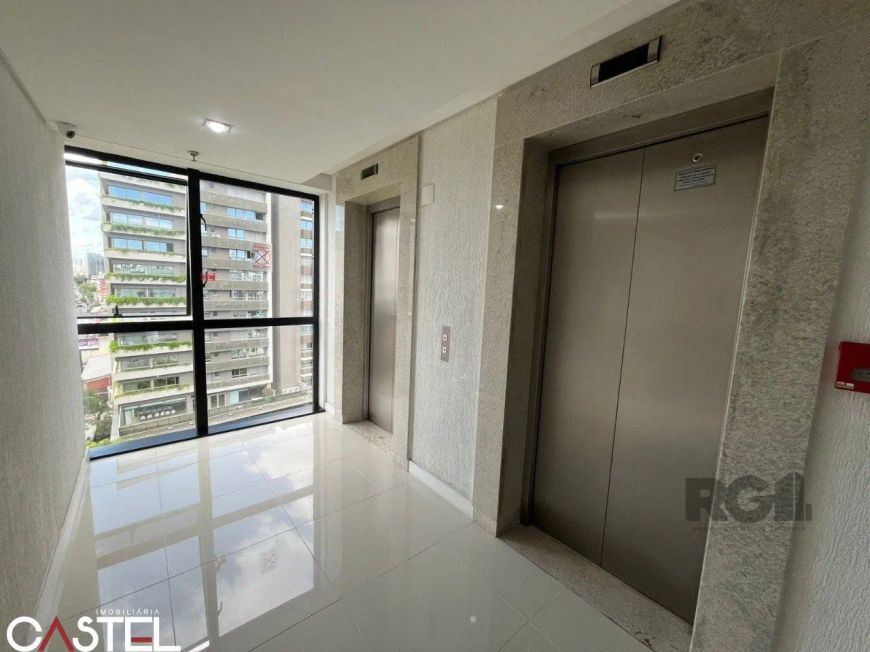 VENDA DE SALA COMERCIAL - PRAIA DE BELAS