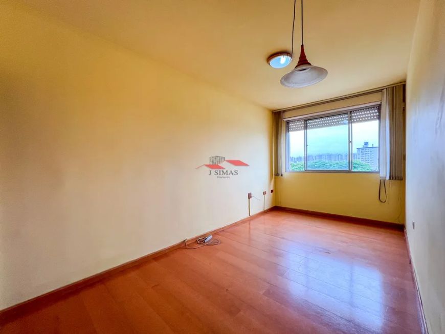 Apartamento (Padrão), com 3 quartos e 1 banheiros à Venda, 69 m² em Porto Alegre/RS