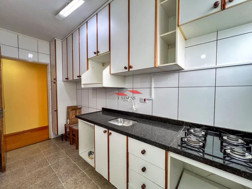 Apartamento (Padrão), com 3 quartos e 1 banheiros à Venda, 69 m² em Porto Alegre/RS