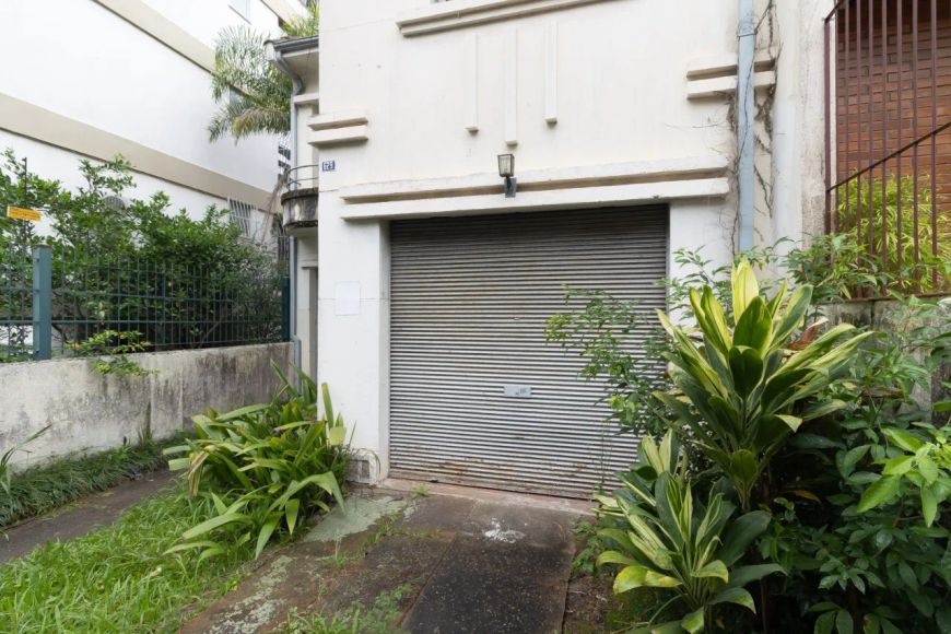 Edifício à venda no bairro Auxiliadora com área útil de 217 m² disponível para compra