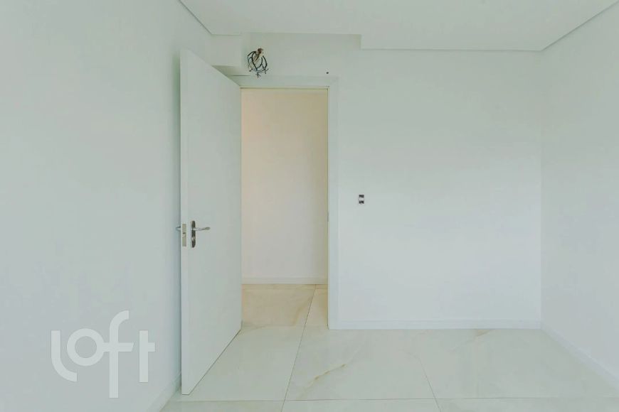 Imóvel para venda tem 108 metros quadrados com 3 quartos em Jardim Lindóia - Porto Alegre - RS