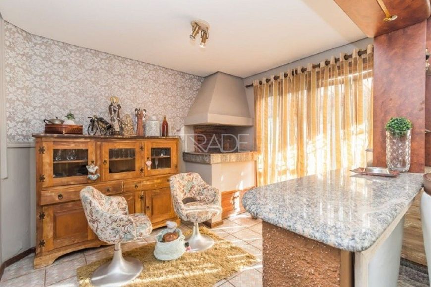 Casa em condomínio, próximo ao Jardim Verde, zona sul de Porto Alegre.
