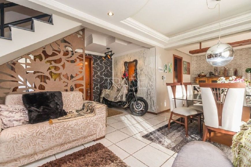 Casa em condomínio, próximo ao Jardim Verde, zona sul de Porto Alegre.