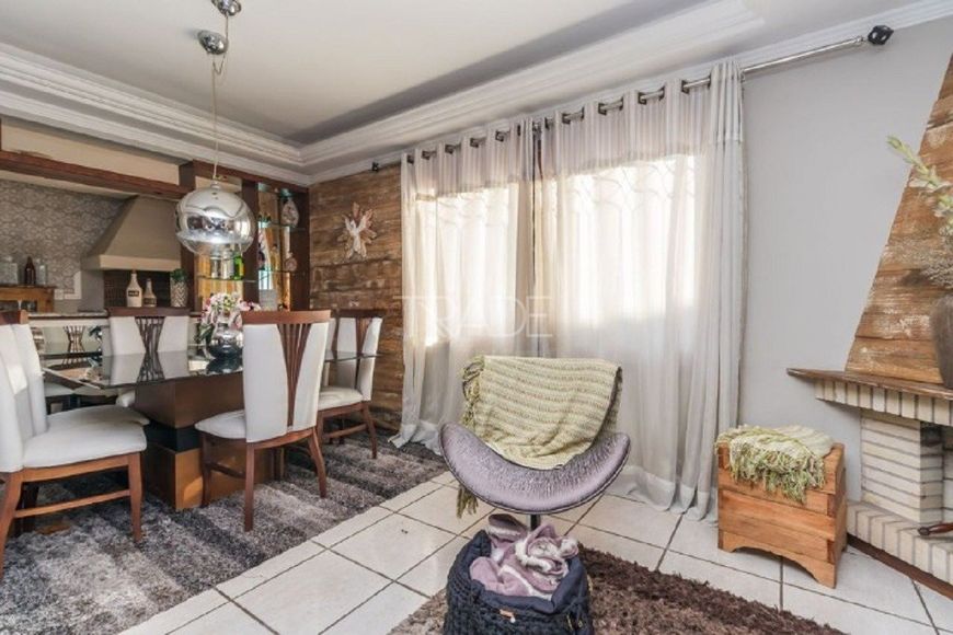 Casa em condomínio, próximo ao Jardim Verde, zona sul de Porto Alegre.