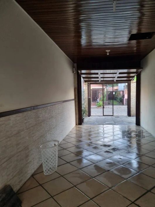 Excelente oportunidade de investimento!Propriedade única em terreno amplo de 10x34m, com duas casas