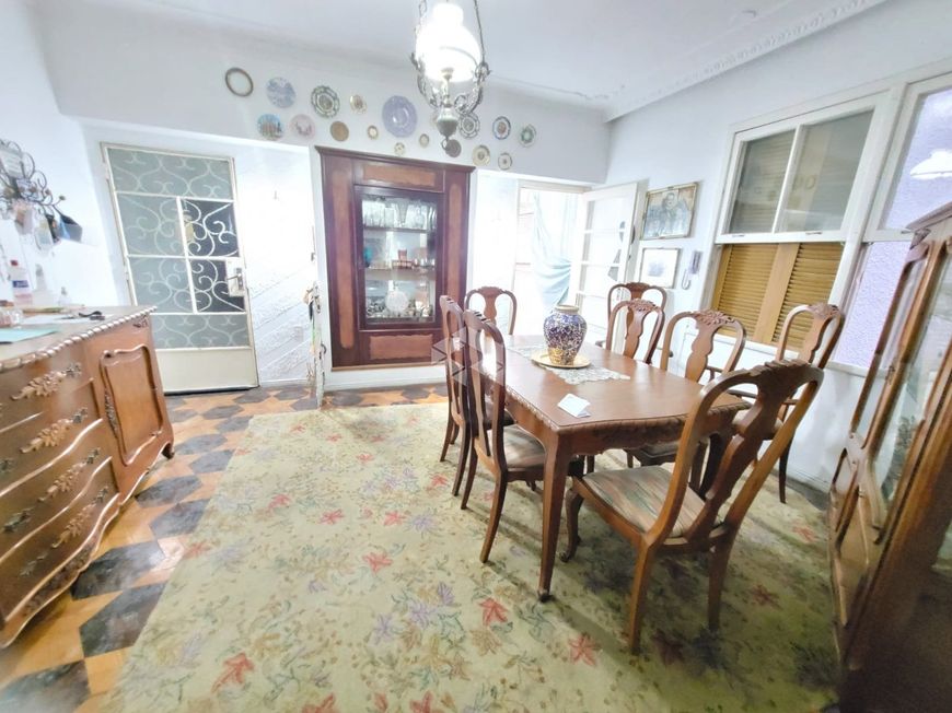 Apartamento para venda de 3 dormitórios de frente no bairro Cidade Baixa em Porto Alegre/RS.