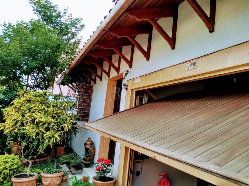 Apartamento para Venda - 240m², 3 dormitórios, sendo 1 suites, 2 vagas - Nonoai