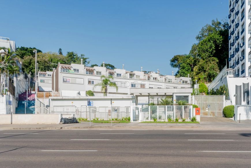 Casa com 3 suites na Zona Sul!