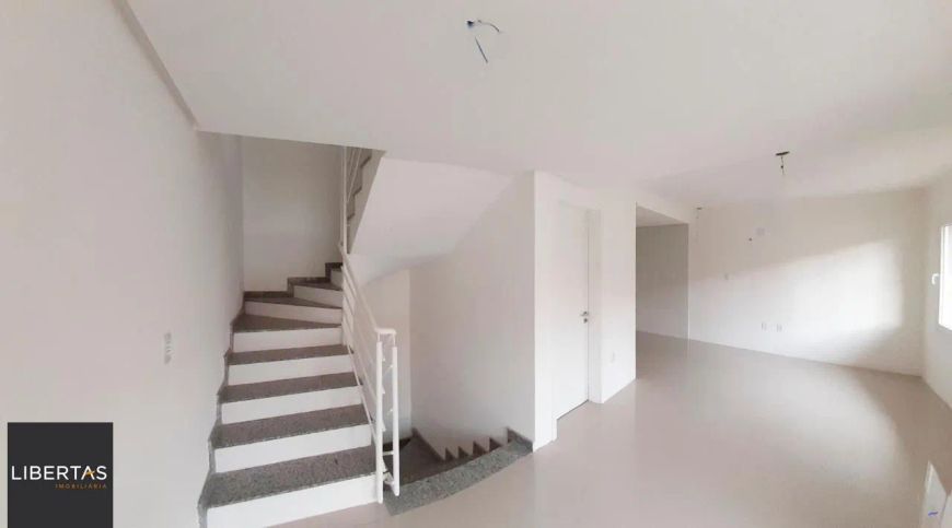 Casa para Venda - 123m², 2 dormitórios, sendo 1 suites, 2 vagas - Camaquã