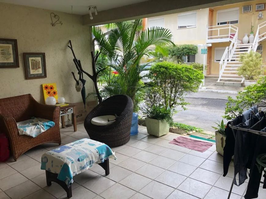 Village dos Oitis - Casa 3 quartos, sendo 1 suíte