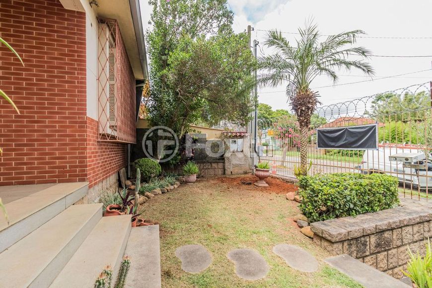 Casa à venda Rua Frederico Etzberger, Nonoai - Porto Alegre