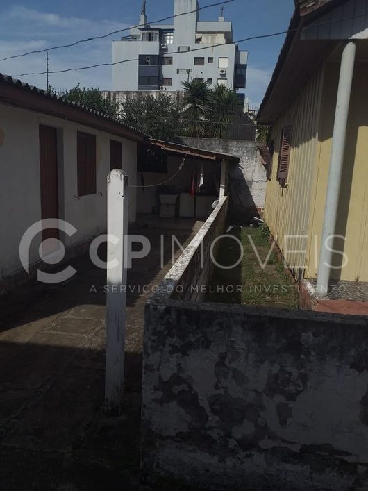 Terreno em Porto Alegre, no bairro Cristo Redentor, à venda.