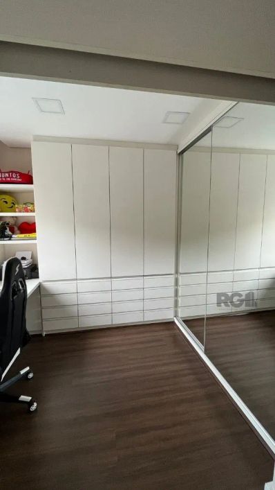 Ótimo apartamento no Condomínio Terra Nova Nature, andar alto, semi mobiliado, linda vista. Possui l