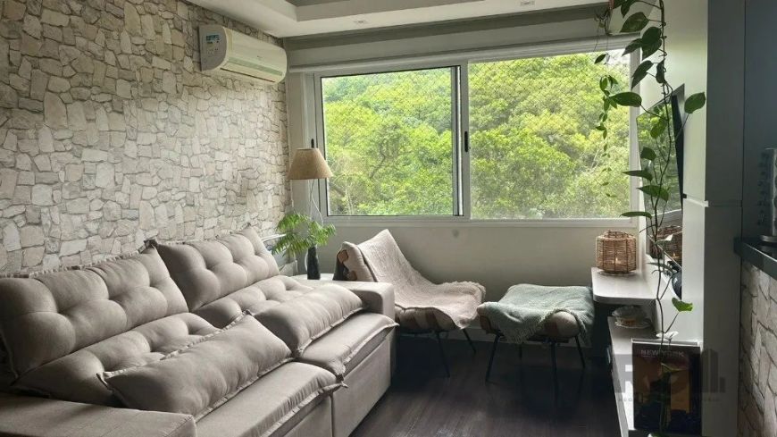 Ótimo apartamento no Condomínio Terra Nova Nature, andar alto, semi mobiliado, linda vista. Possui l