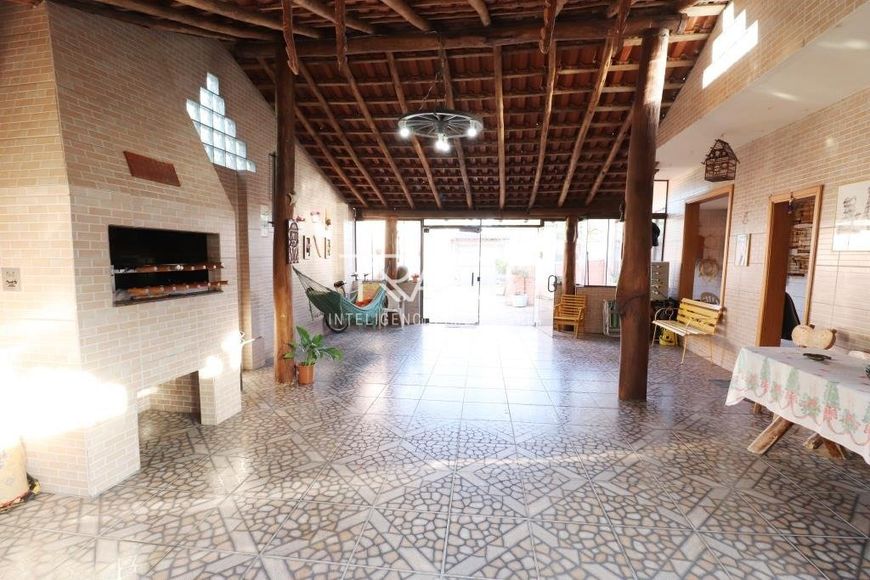 Casa de 03 dormitórios, bairro Guarujá, Porto Alegre / RS