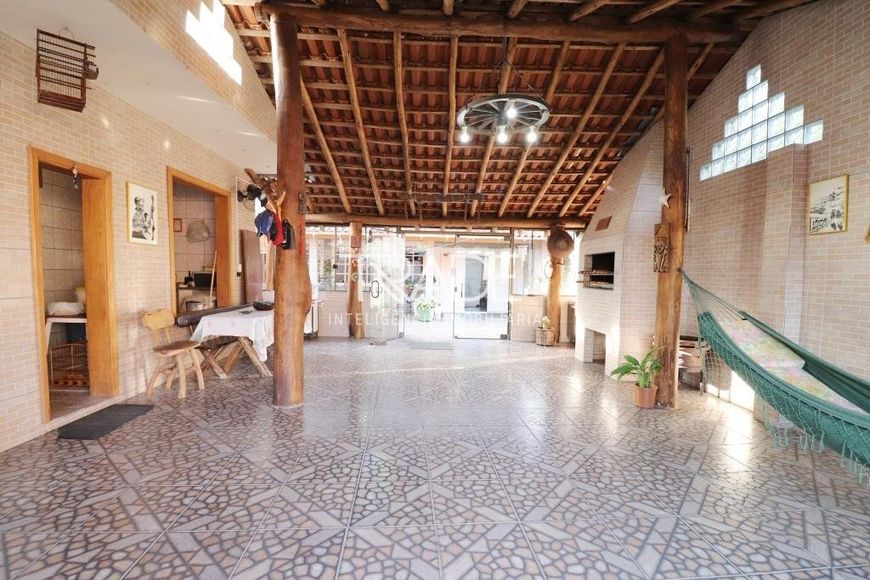 Casa de 03 dormitórios, bairro Guarujá, Porto Alegre / RS