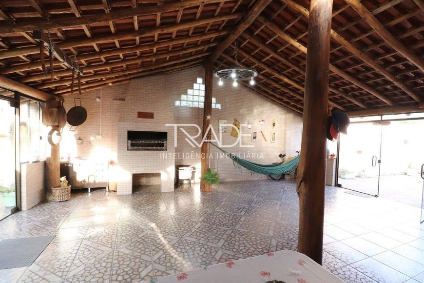 Casa de 03 dormitórios, bairro Guarujá, Porto Alegre / RS