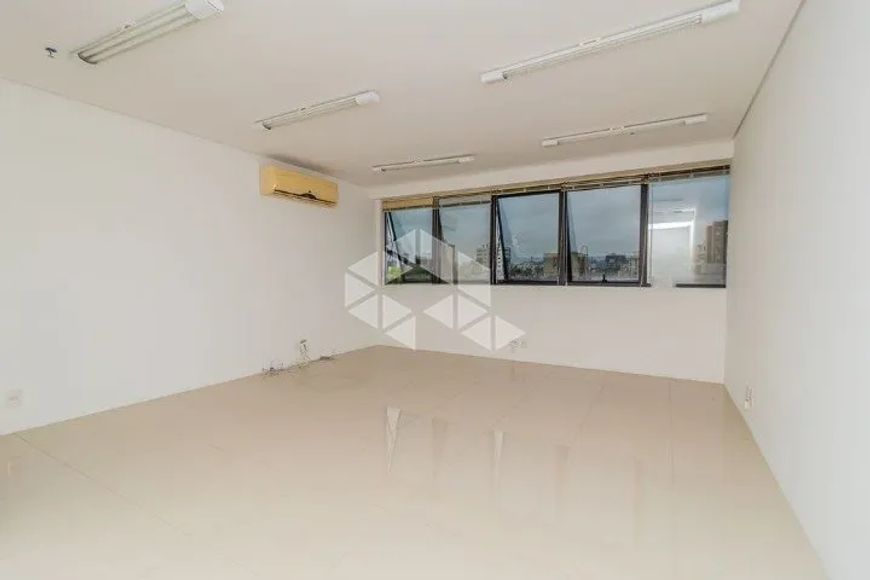 SALA COMERCIAL DE 32,18 m² NA AVENIDA PRAIA DE BELAS