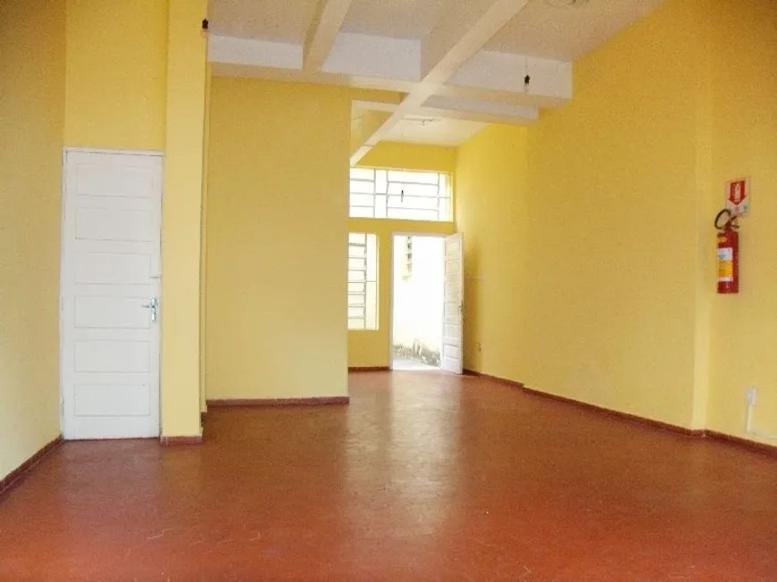 Ponto Comercial/Loja à Venda no Bairro Azenha com 49 m² de Área Útil Disponível